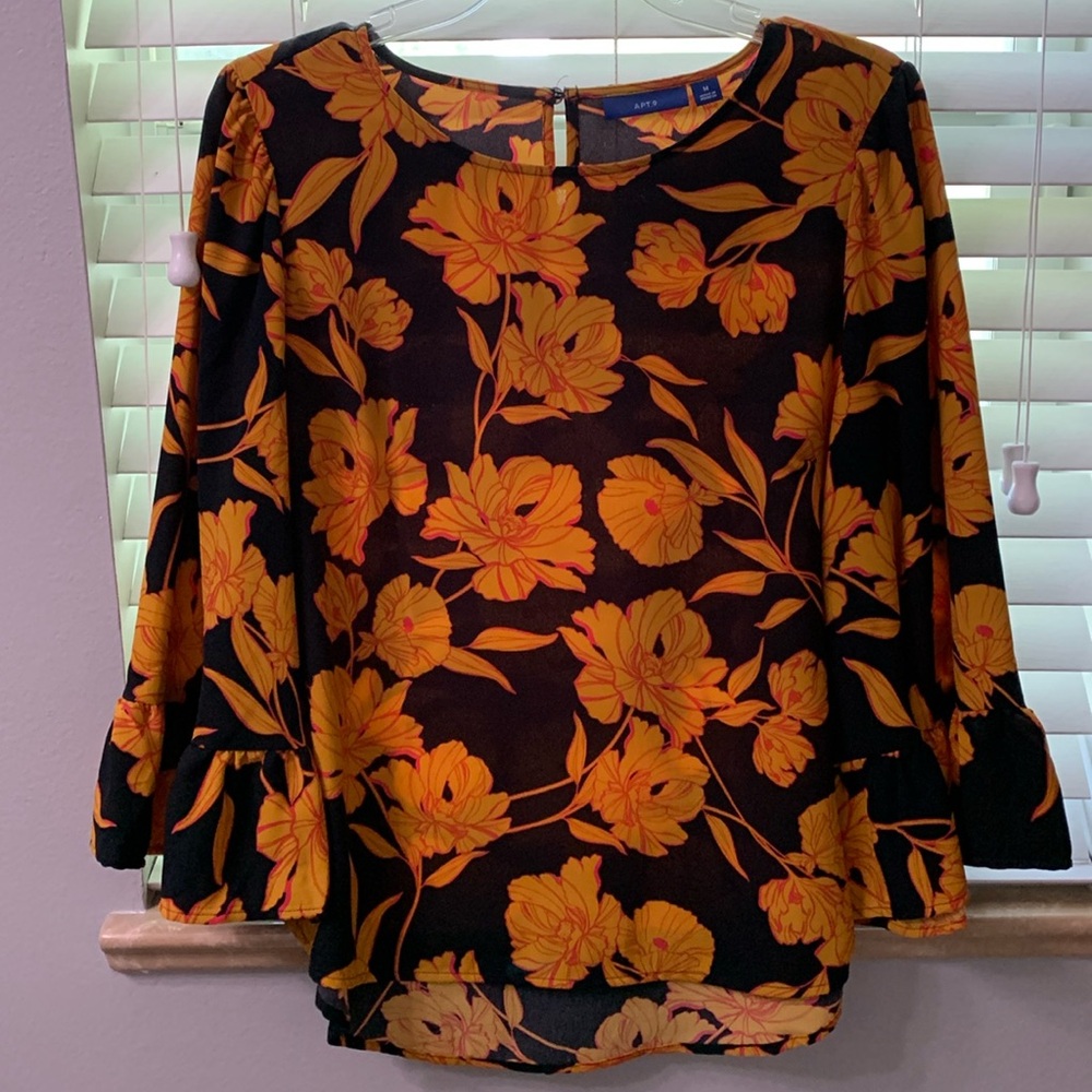 3/4 Bell sleeve top